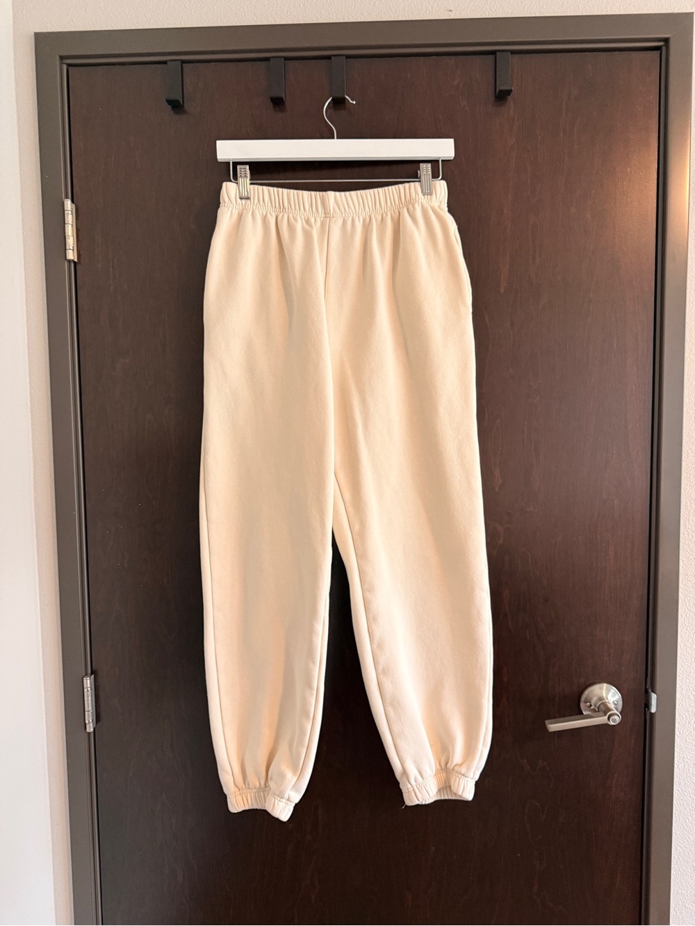 Women's Cream Elastic-Waist Jogger Pants